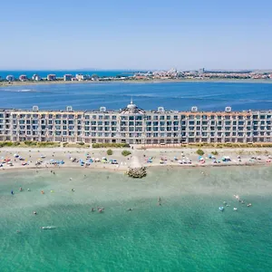 Gardenia Beach Palace 3* פומורי